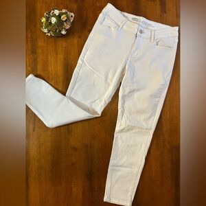 Rockstar White Skinny Jeans – Size 4 Regular | Mid-Rise | Old Navy